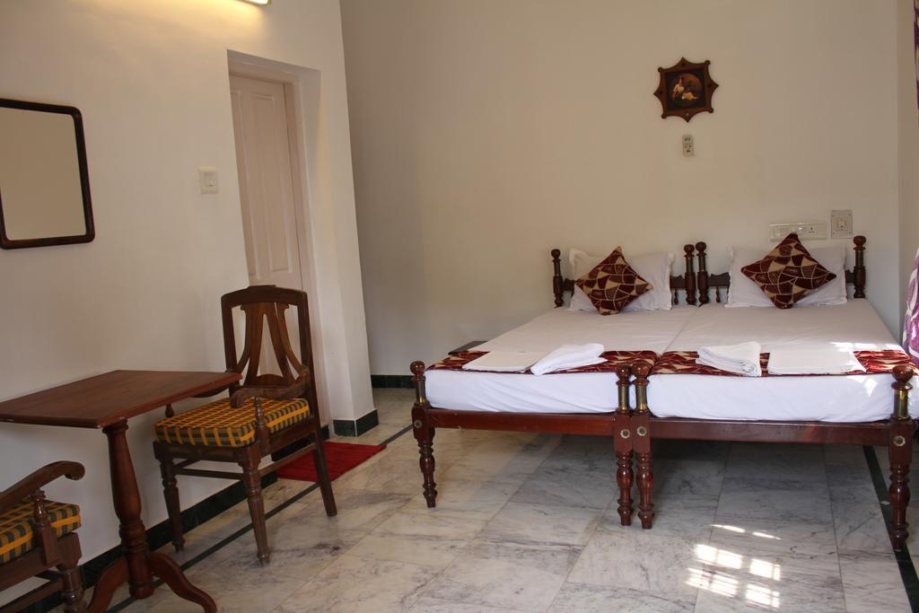 Hotel White Rose Kochi Exterior foto