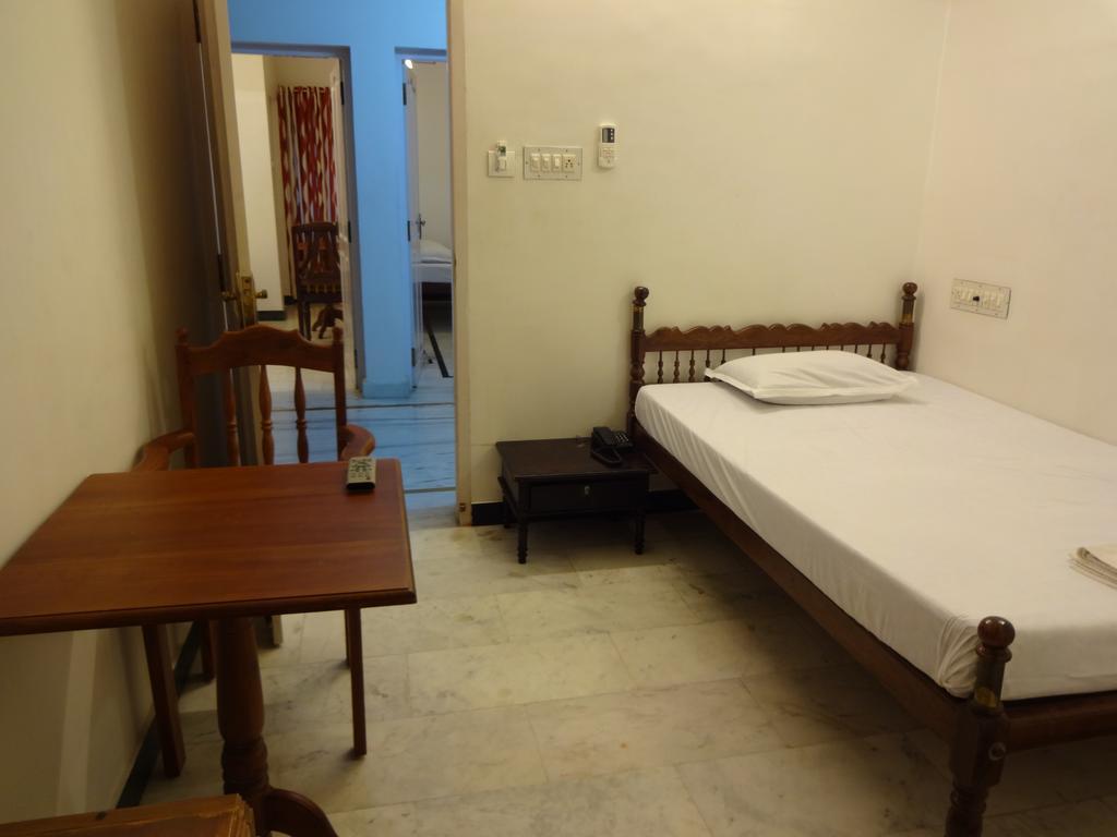 Hotel White Rose Kochi Zimmer foto
