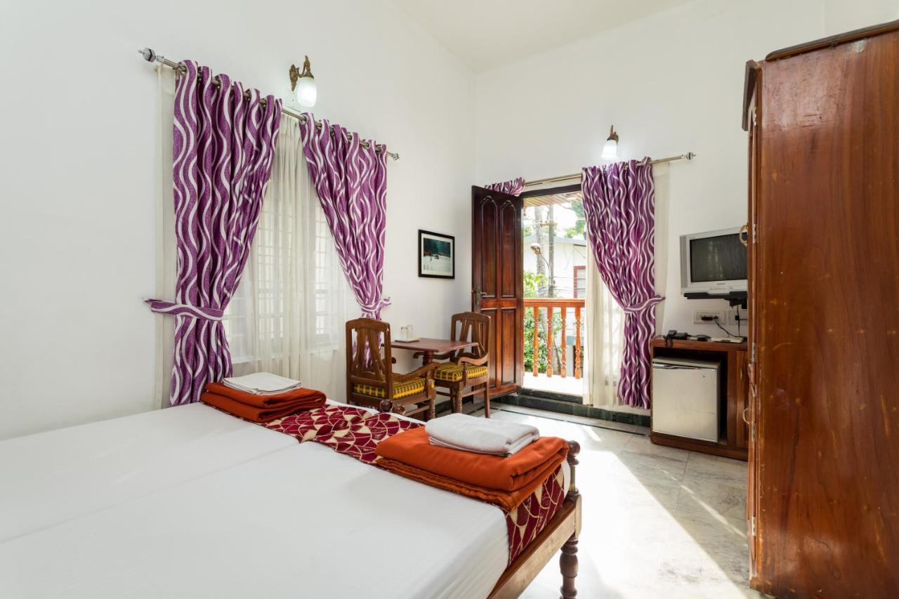 Hotel White Rose Kochi Exterior foto